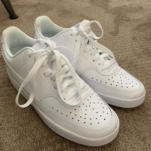 Nike Court Vision Low Sneaker